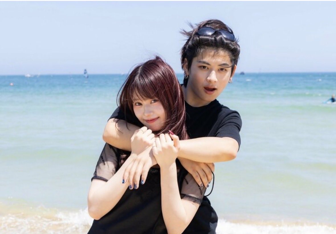 min25sh's tweet photo. けいひなのどの写真も2人のビジュの良さとゼロ距離なのもほんっとに尊い(  ;  ;  )♡
#けいひな https://t.co/5CUOjRhBAf