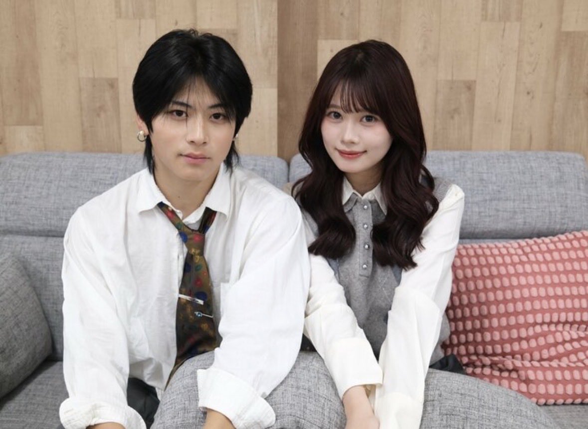 min25sh's tweet photo. けいひなのどの写真も2人のビジュの良さとゼロ距離なのもほんっとに尊い(  ;  ;  )♡
#けいひな https://t.co/5CUOjRhBAf