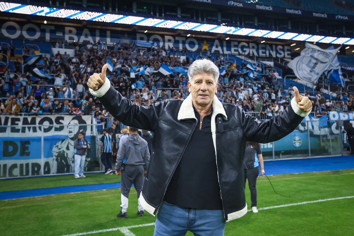 Gremio's tweet photo. ABSOLUTE CINEMA 🇪🇪🤷🏻

📸 Cliques de: Lucas Uebel | Grêmio FBPA https://t.co/cOKIRIy5Bq