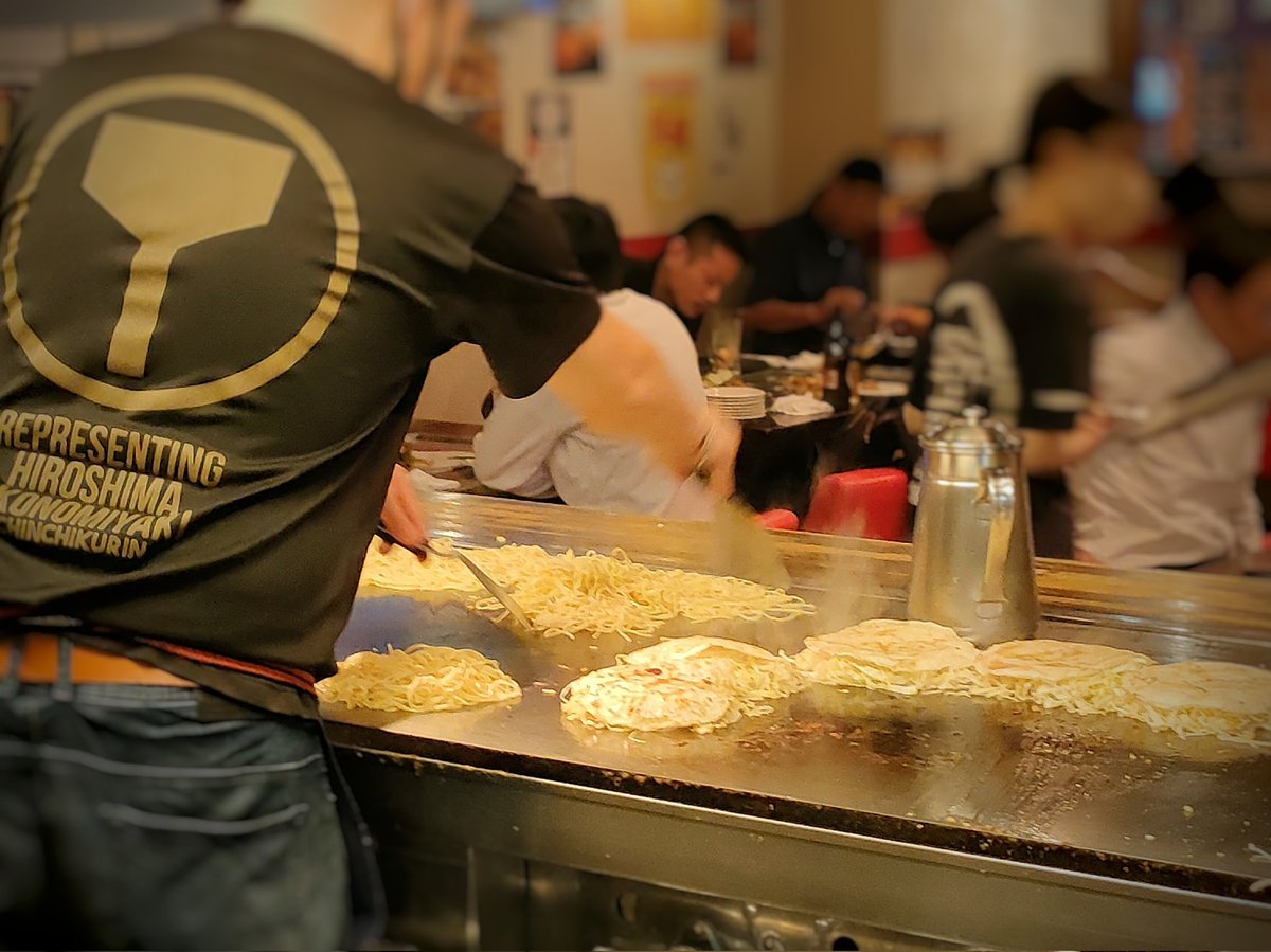 chinchikurink2s's tweet photo. ←県外の人が想像する鉄板焼屋
広島の人が想像する鉄板焼屋→ https://t.co/VPao9gP9Xl
