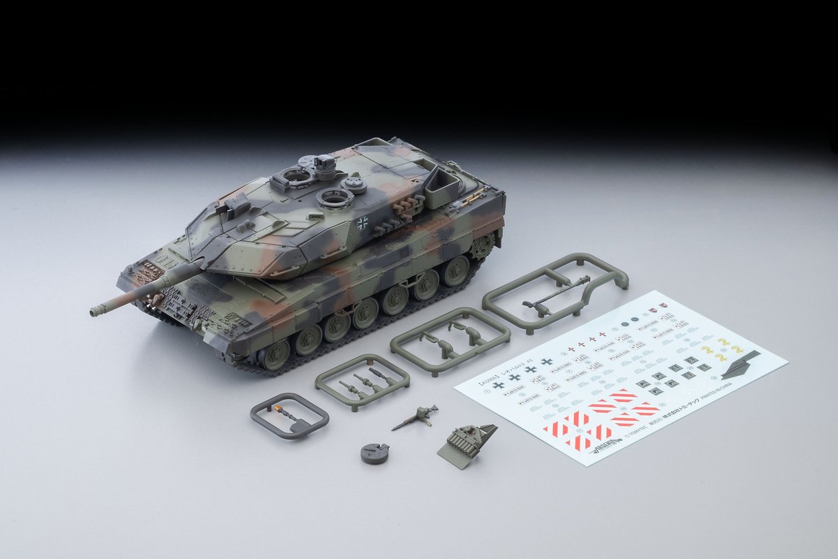 LittleArmory's tweet photo. ＼好評発売中 #アーセニア 1/64／
[AS005]レオパルト２Ａ５

陸軍大国ドイツが生み出した世界最強級の主力戦車を1/64スケール完成モデルとして製品化。
特徴的な3色のNATO迷彩は、配色パターンやぼかし具合など、量産品の域を超えて徹底再現。

#ARSENIA #スケールモデル #ミニカー #AFV https://t.co/EOHK1MlLkJ