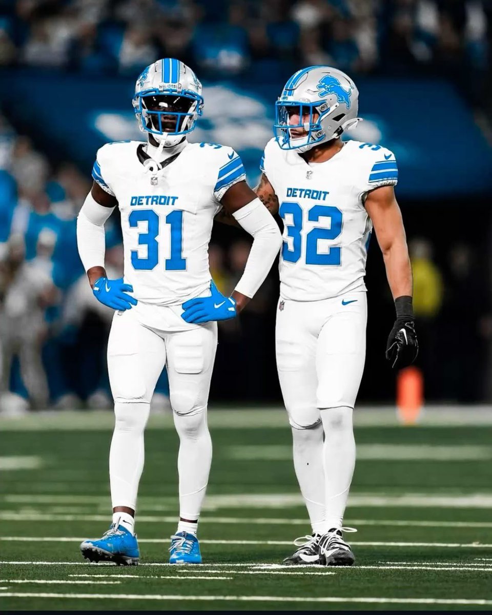 That1LionsFan's tweet photo. come back https://t.co/uuE74bbq1Y