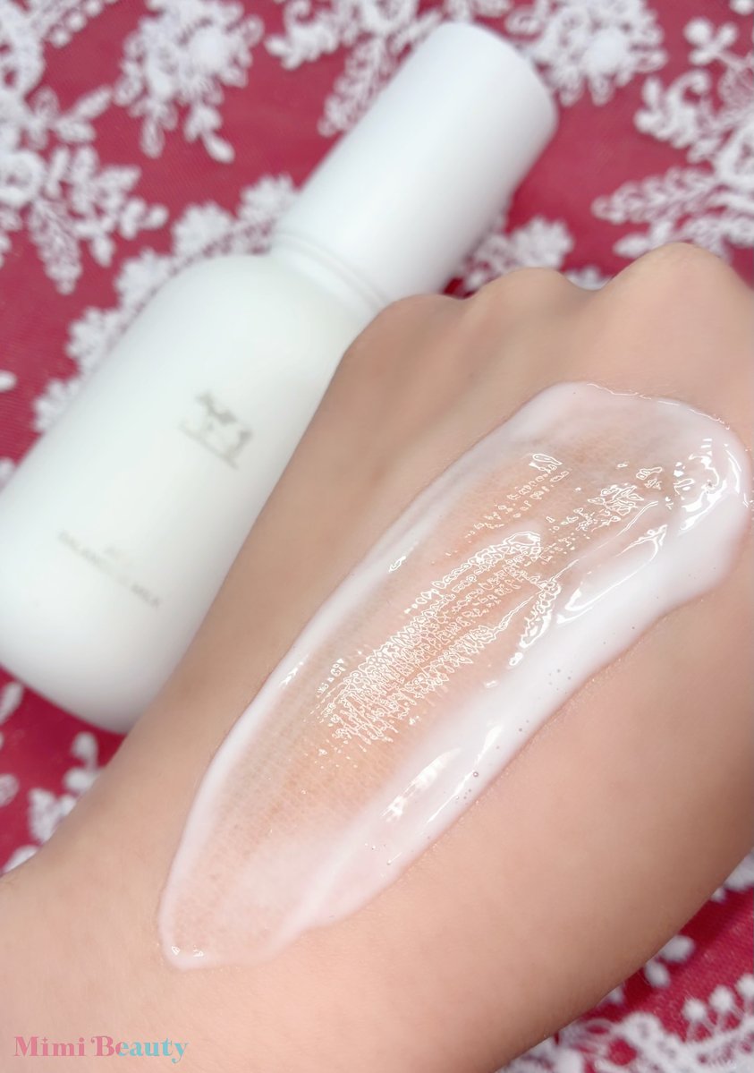 MimiBeauty__'s tweet photo. 牛乳石鹸から新スキンケアブランド『AKA』が誕生🐄❗️
美肌菌*に着目した洗顔石鹸・化粧水・乳液の3アイテム。実際に使ってみたら、石鹸はクリーミーな泡立ちでふわっふわ！化粧水はサラサラでみずみずしくなじんで、乳液はミルククリームみたいなもっちり感。保湿力も高くて超優秀だった…！10/1発売 https://t.co/xeSX6UGTwU