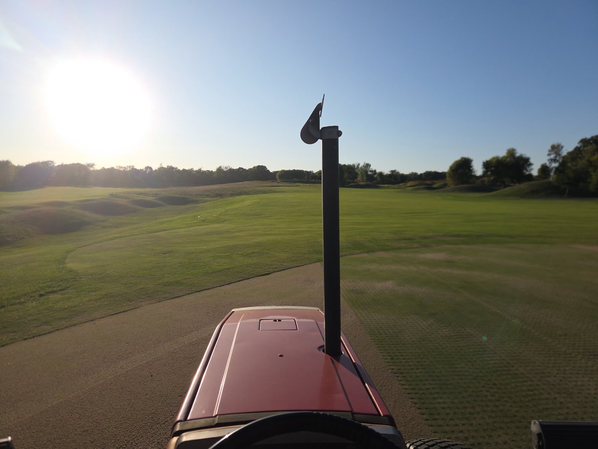DeepTine's tweet photo. With the sun beating down, deep-tine aerification and topdressing are taking center stage as the perfect double feature!
#midwestdeeptine #VGRtopchanger #topdressing #midwestgolf https://t.co/izi0LApNsw