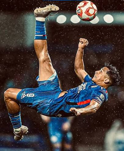 _ichuskuta's tweet photo. @Archivismo @chivastvmx Que diga lo que quiera, tiene que cuidar la chamba. Pero todos sabemos, que cuando se retire, esta foto estará en la sala de su casa #CruzAzul @AngelbsepuAngel https://t.co/9n6GsBO0vi