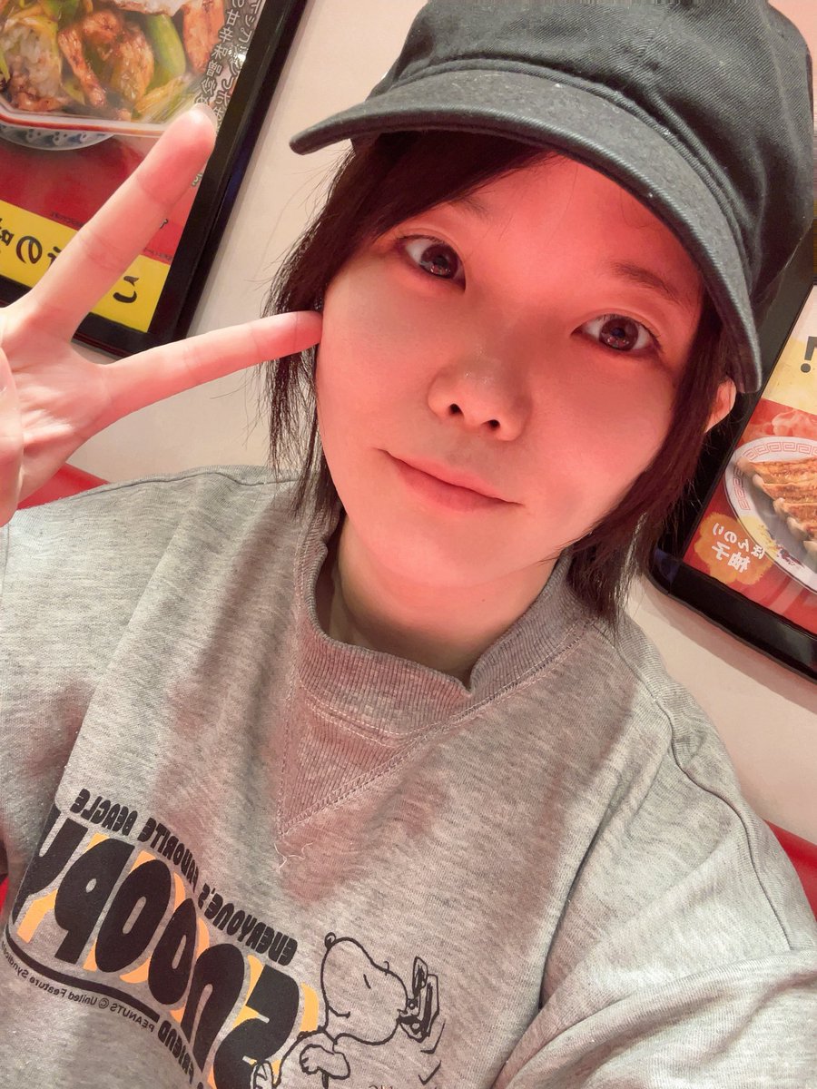 azumikaede's tweet photo. おはよん！
新しい舞台浸水、本番楽しかったなあとツイートを色々したかったけど
時間なく新しい作品に着手しておりました
やっと少し落ち着きシルバーウィークを過ごせそうです！笑
憧れの先輩方は仕事人ばっかりなので私も全部100％で！がんばる！🔥

王将のオムライスおいしかった https://t.co/FtWcA5AWKT