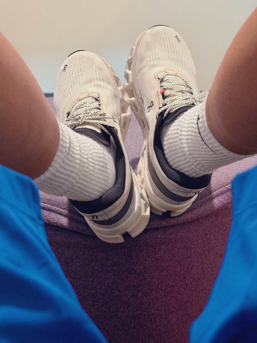 onlyboy1s's tweet photo. 👟🦶🧦🥵😈👅 https://t.co/uYh3pGUUVe