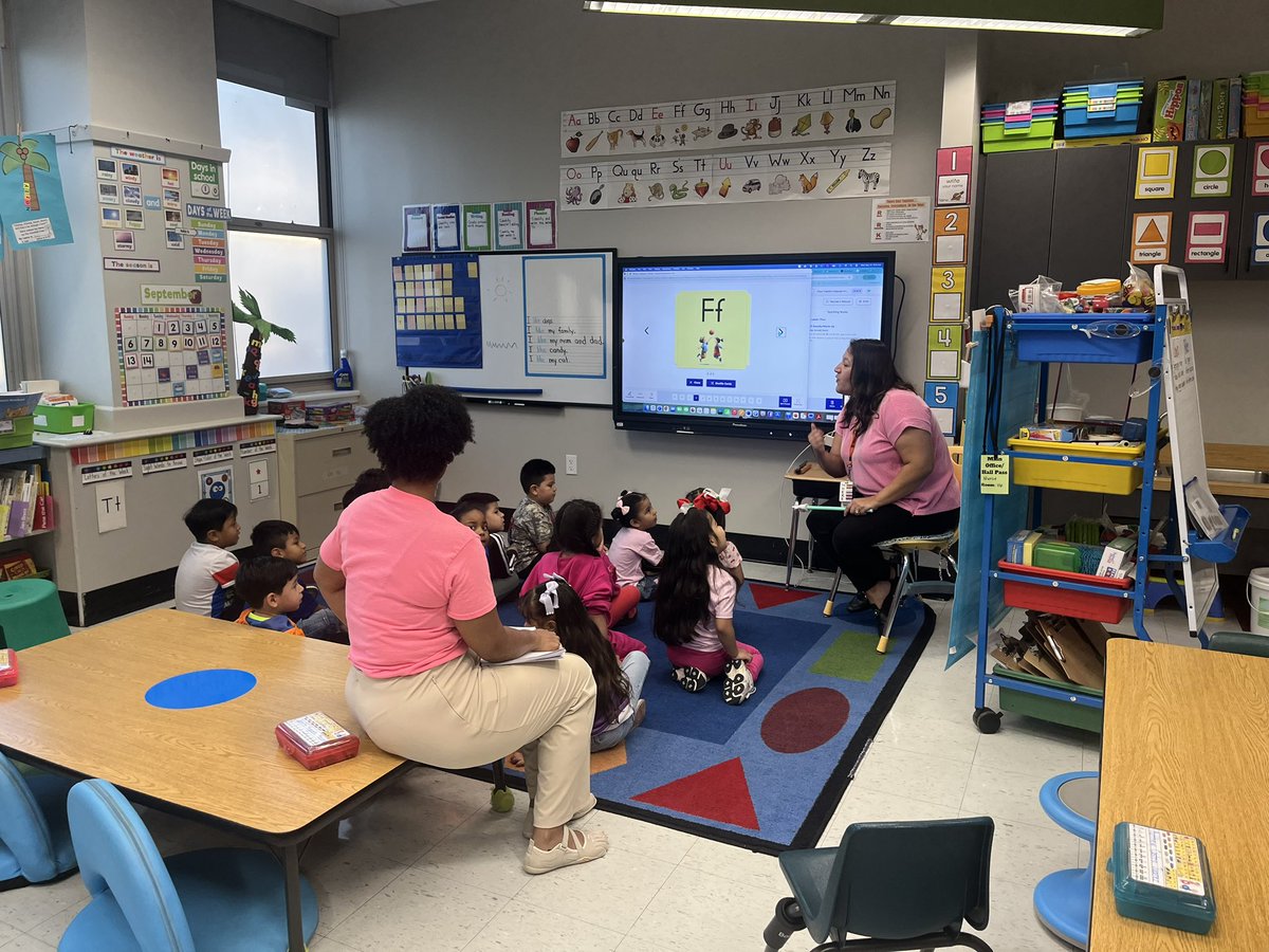 jchuy15's tweet photo. What a fun morning at @EDETIGERS this week! 🐯 I had the best time visiting our kindergarten team and students. So much energy, excitement, learning, and, of course, plenty of smiles! Kindergarten is off to a GREAT start! 🚀📚✨@JFlores_EDE @LJaime13 https://t.co/aUXrPGsrwk