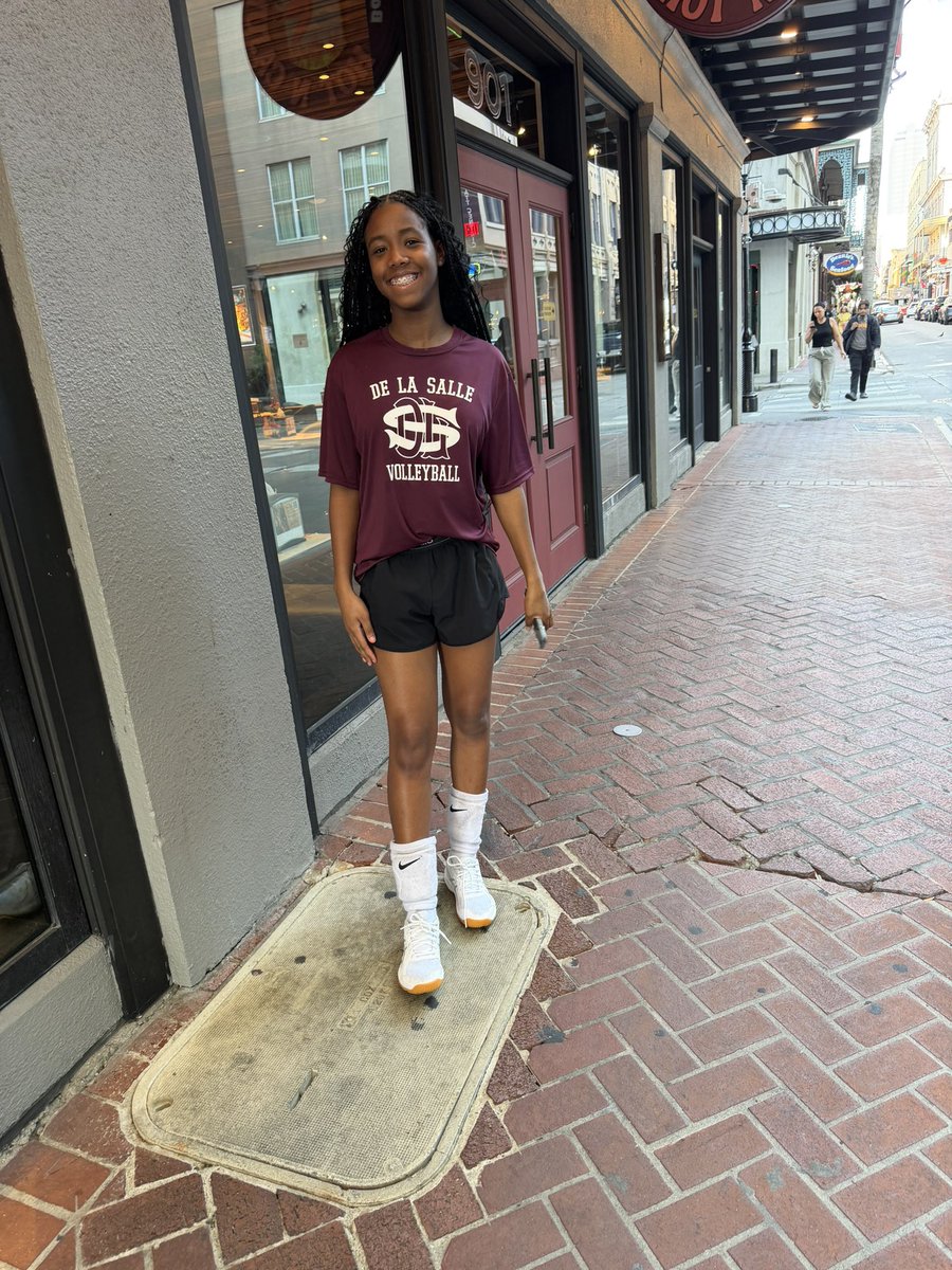 emma_n_ken's tweet photo. You the birthday 💛🎈🎁🎉 #14 my sweet girl 🛍️ https://t.co/gNxXBG2304