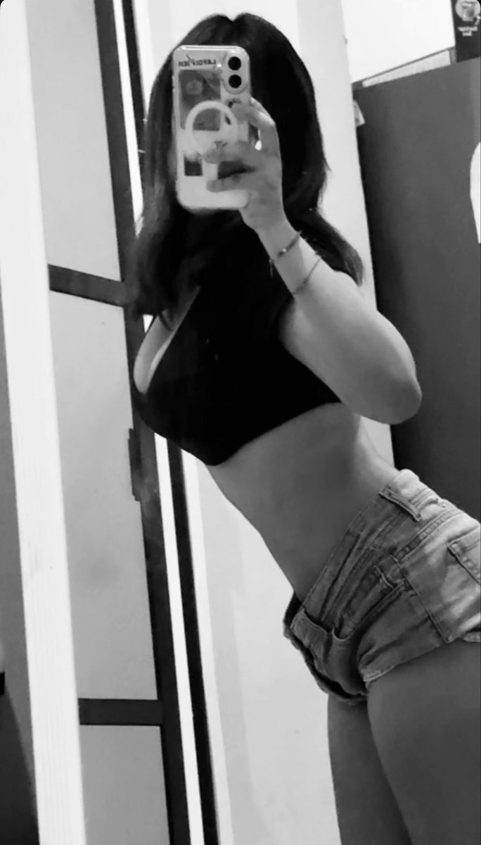 Michellsofws4t's tweet photo. dm para cachondear https://t.co/QWUlZJWnZ7