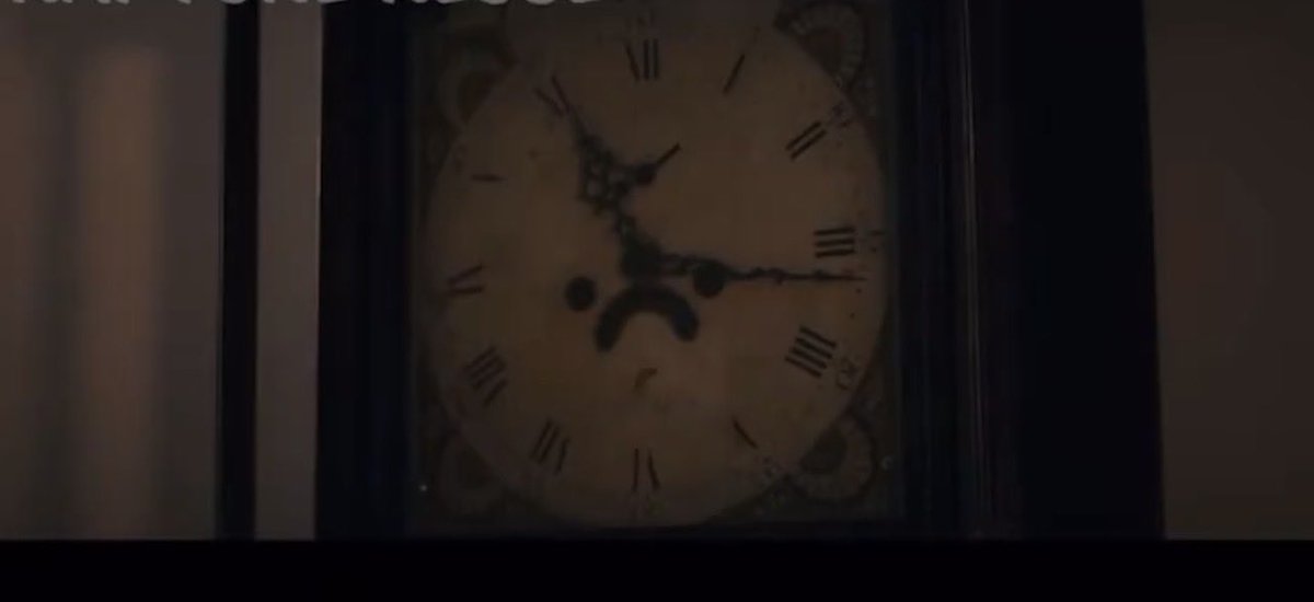 Maveapproach's tweet photo. 🚨 Sooo we’re not gonna talk about how the Simpsons predicted a black out on Nov 17 huh?

A Clock shows 11:17 in the movie “Leave The World Behind” where everything has happened in real life from the movie

Yeah that same movie produced by a former president! https://t.co/j81fIZM11k