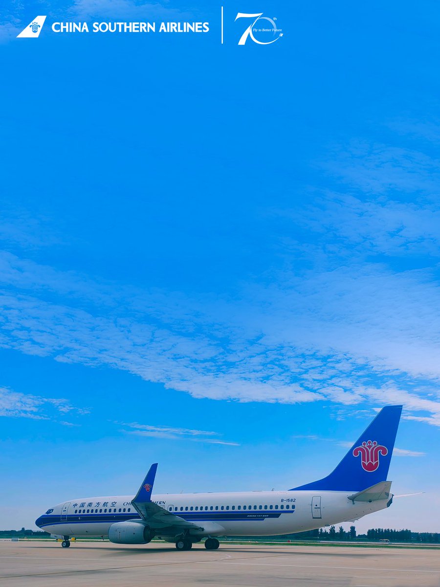 CSAIRGlobal's tweet photo. A new day with blue skies and white clouds. China Southern Airlines is ready to soar with you.✈️☀️
#CSAir #FlyWithCSAir https://t.co/QiBPJ5wB2a