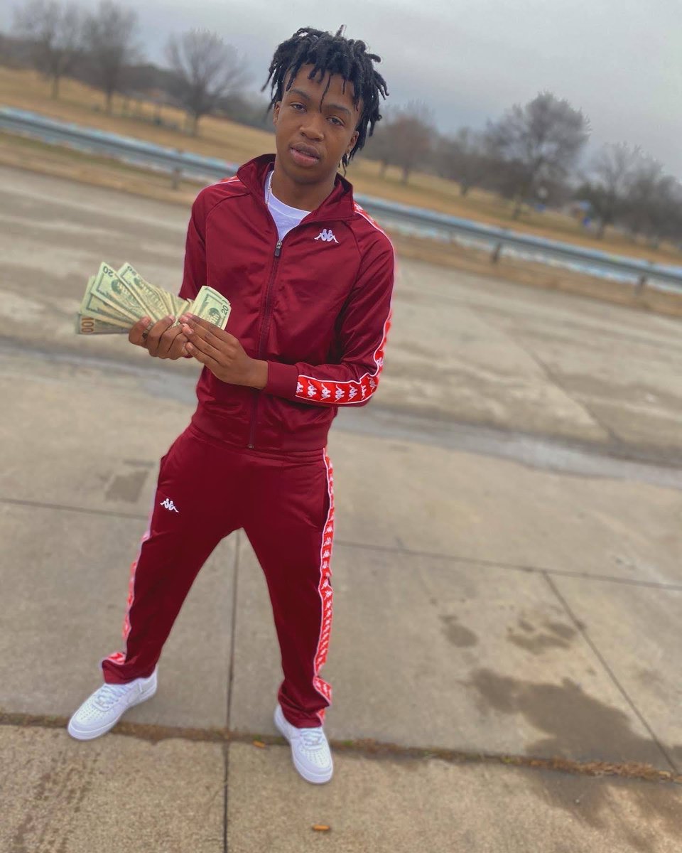 YoungMacManee tweet picture