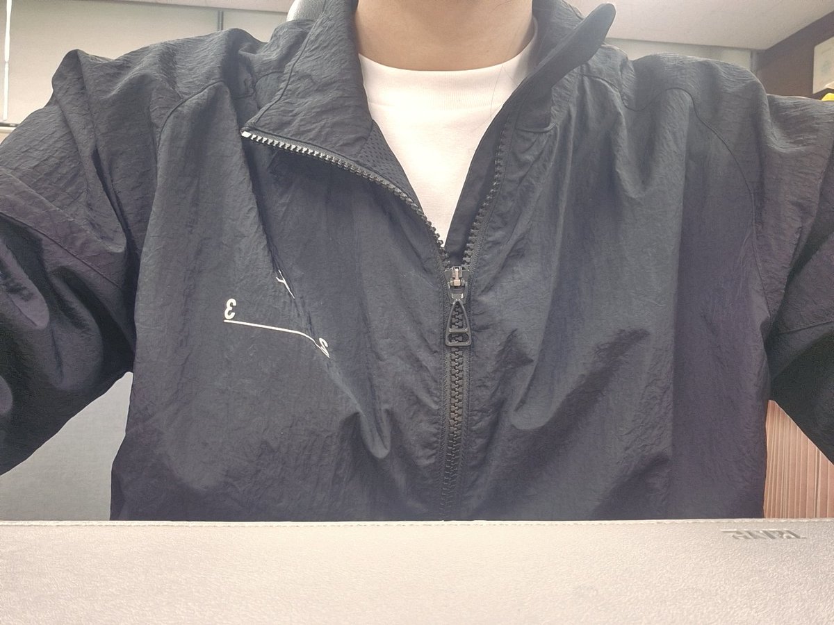 daybits99's tweet photo. 가나디 어른은 입지 말라는 법 없자나요 ㅎ 그 대신 좀 부끄러워서 숨기기도 함 https://t.co/Qg3n2v9sd7