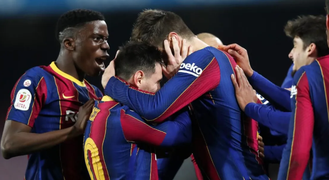 shoyoboops's tweet photo. piquessi might be dead but they do have some generational photos (ft. sergio) https://t.co/eZ1nicHY4B