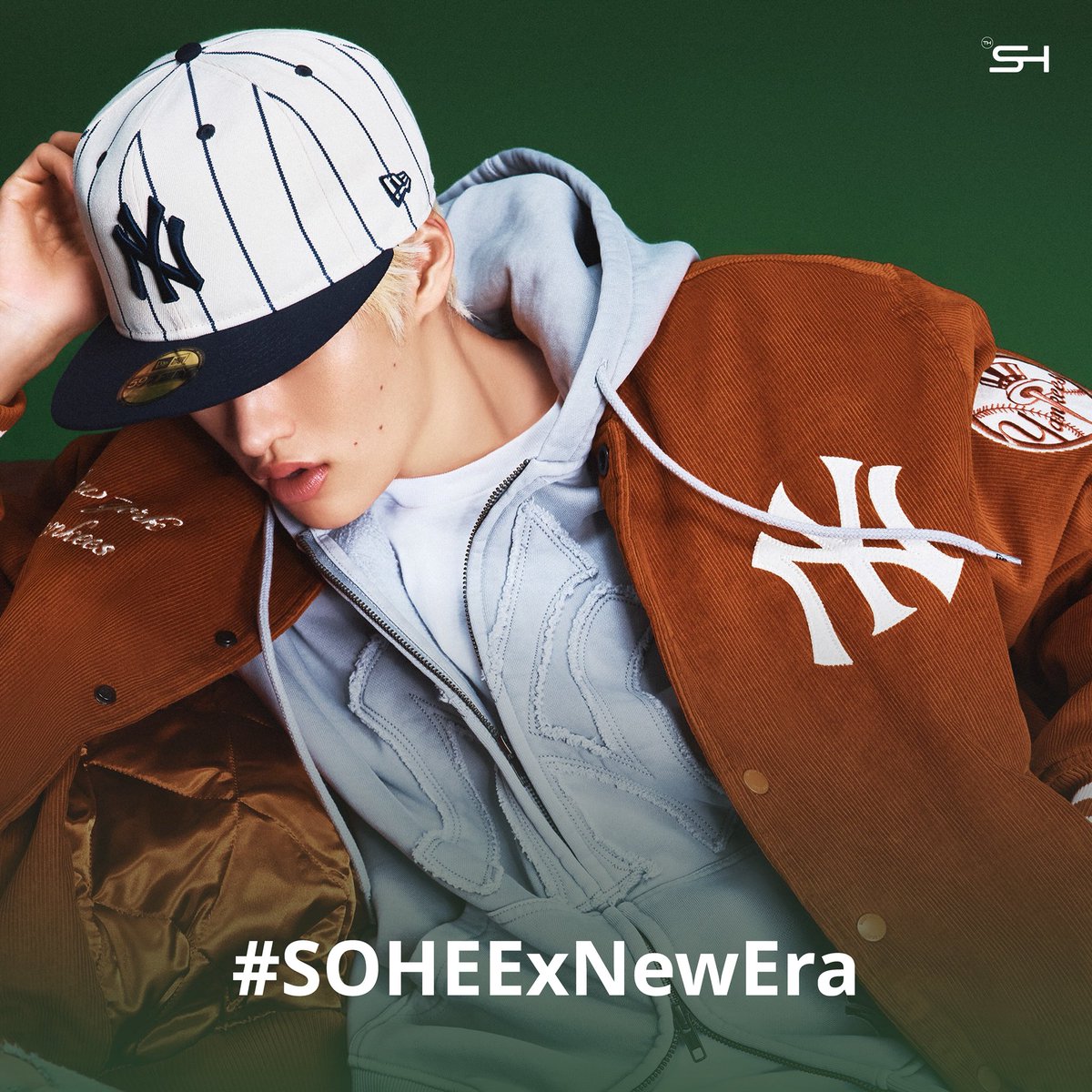 MYSOHEE_TH's tweet photo. New season, next player. Guess who? 🧢 

ขอคนละ 1 รี 1 เมนชั่น!!!
มาร่วมกันประกาศชื่อโซฮีสำหรับแคมเปญ NEW ERA 26 FW CAMPAIGN กันให้สนั่นทวิตไปเลย! 🔥

#SOHEExNewEra
#SOHEE #소희 https://t.co/xPBJxZhzmP