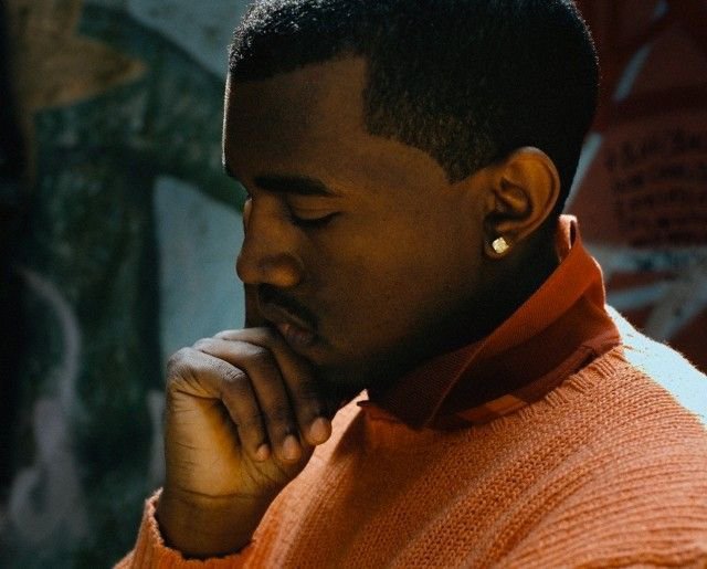 Yeezus49's tweet photo. quais as músicas do Ye combina em um sexo??? https://t.co/8trn2Z89TG