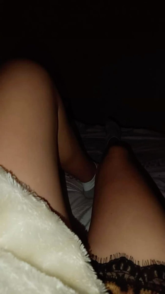 badsabrinaa's tweet photo. Ben nog actief voor jullie sletjes , stuur me een berichtje voordat je gaat slapen loser #femdom #Findom #Humanatm #FindomNL #Nederland #geld #Nacht #Slaafjes #Dominatie #godin https://t.co/dHSkOi5XO0