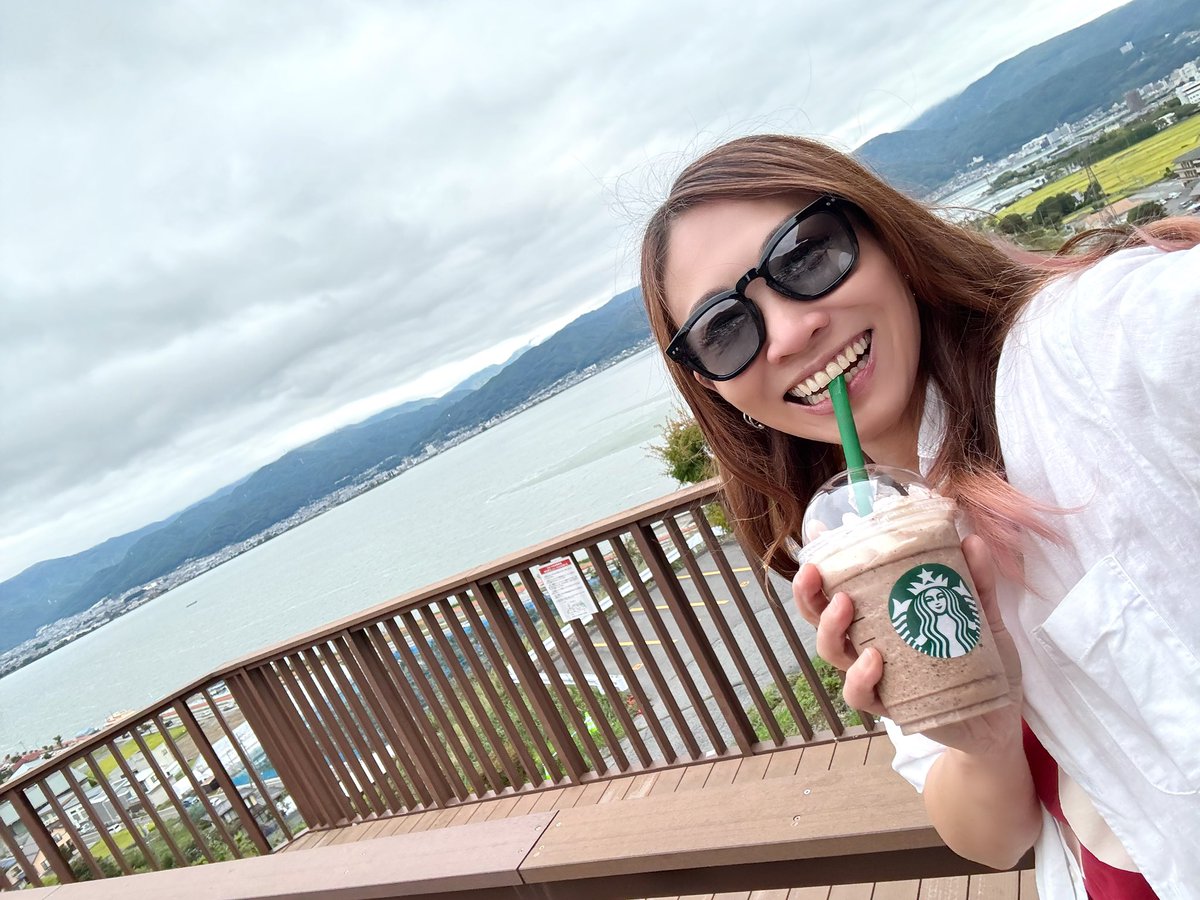 marui_omachi's tweet photo. おはようございます☀今ちゃんです*ˊᵕˋ)੭
今日はマルイ大町店を抜け出して、グループ店富士見にある遊パークに来てます😊
これから老人ホームの方々をお迎えして体験してもらいます❗️楽しんでもらえるといいなぁ🎶 https://t.co/F7H9A7TFG7