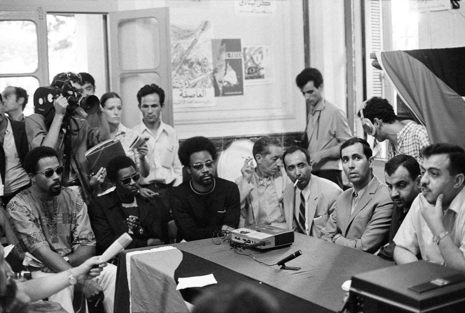 berningman16's tweet photo. The Black Panthers meet with the Palestinian delegation in Algiers during the First Pan-African Cultural Festival, July 1969. https://t.co/YxsVCT2Ol3