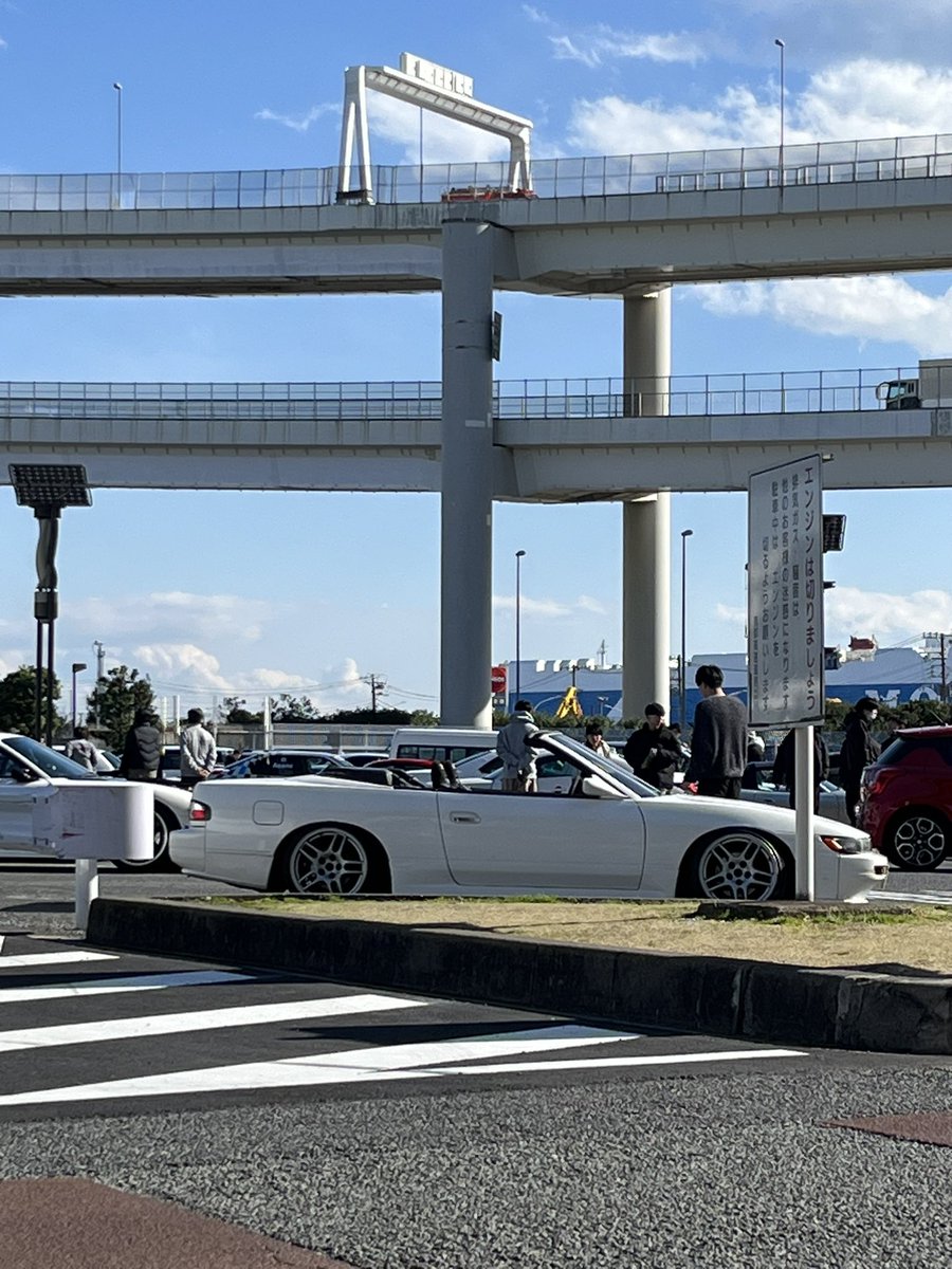 tAAFzH4rmkTkraP's tweet photo. 180も売れたし
間違えてコレも200万位で
買ってくれるブルジョワも居るかも https://t.co/tQQGvxdj8Y