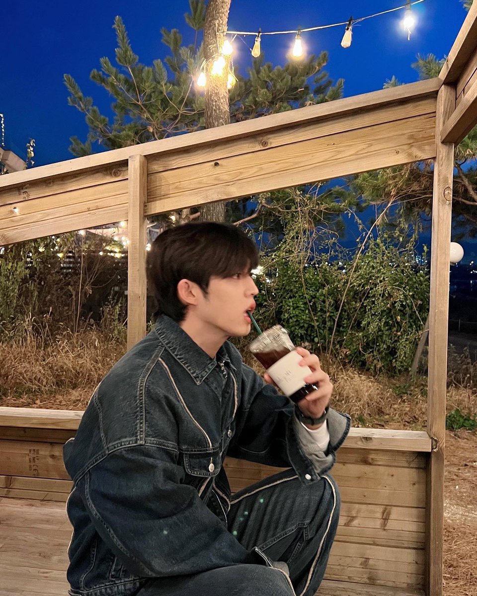 soft_s_coups's tweet photo. 갑자기 이날 사진 넘 좋아짐 https://t.co/KLPeWf7fSM