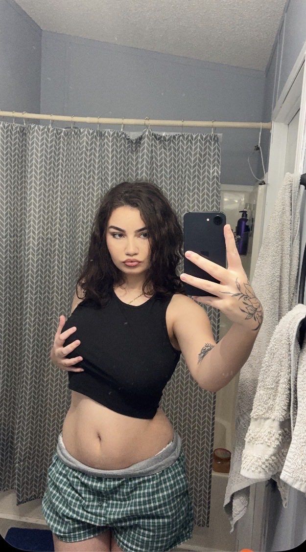 smokin_ash101's tweet photo. Your only purpose in life is to pay and serve silly boy.

Findom youngbrat paypig Humanatm whalesub femdom https://t.co/kJK36nFDIA