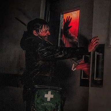 filmferrari's tweet photo. austin abrams you goat #residentevil https://t.co/JPSm0HuSBM