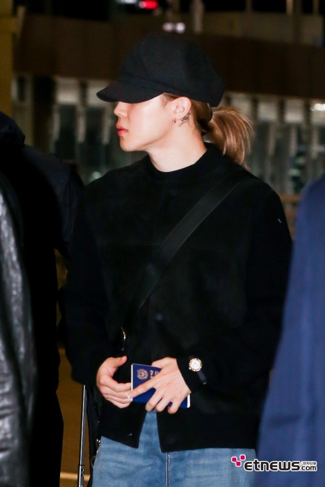 MeLPChk's tweet photo. I MISS JIMIN🥺
I hope he and BTS have a safe flight and I cannot wait to see him perform again. 🥰
Thank you @HitsRadioCanada #GlobalPopFrenzy for playing #CloserThanThis by #Jimin. This reminds me of how much he loves us🩷 https://t.co/hKO34duo2e