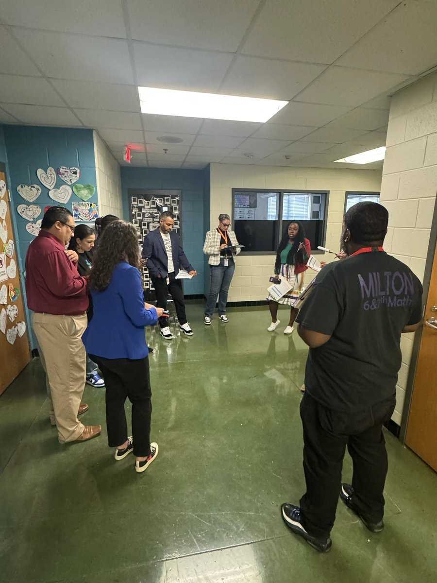 AngelWilson36's tweet photo. Principal Collaborative Peer Walks. We enjoy hosting principals’ meetings on different campuses, and sticking the landing with the learning by applying it to practice in a classroom. Thank you, @GusGarciaYMLA and @EastsideECHS for hosting us this month! https://t.co/EiHvgR2EeS