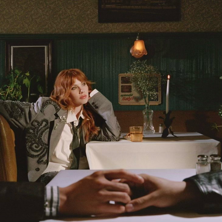carlyraejepsen's tweet photo. White walls, terracotta tiles, a view of the sea…

Day and Night is out now. https://t.co/NljuG1UNjT

I’m so grateful for the team of creators who came together for this project! Sessions full of joy and deep conversations. I couldn’t love a project more. It marks the most beautiful chapter of my life to date and it means so much to me to finally share it. 

We go hard in this family. We love hard in this family. ❤️