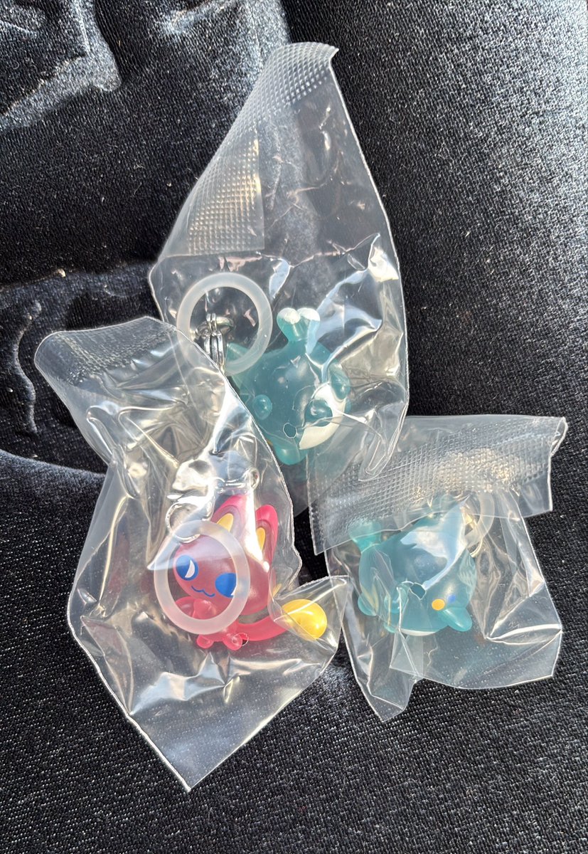 love_824ss's tweet photo. 【交換】たまごっち めじるしアクセサリー Tamagotchi Paradise

譲　いるかっち、みゃおっち
　　　
求　まめっち

郵送にて交換希望です。📮
検索からもお気軽にお声掛けください😊 https://t.co/jb4vzdxK2V