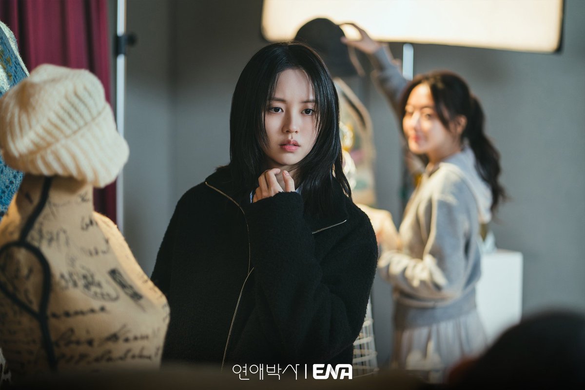 VietAnh82576's tweet photo. New stillcuts of #KimSoHyun character in ENA Mon-Tues drama #BetweenSteps release in 5.10.2026 at 22.00 KST https://t.co/TfRluAgIHU