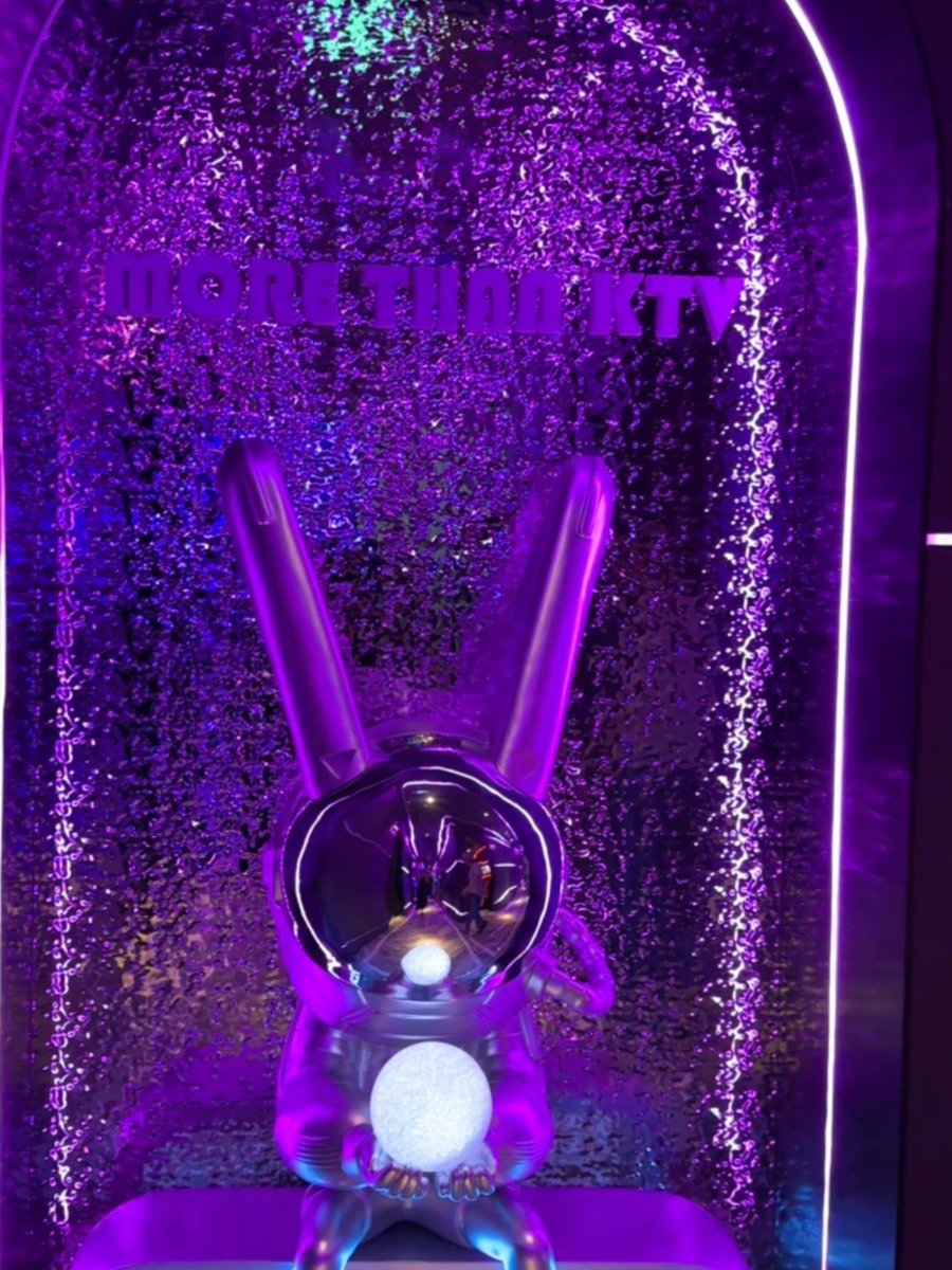 LilianaFerrando's tweet photo. Weeknight vibe = KTV mic time! Sing your heart out to your fave tracks—no judgment, all good tunes! https://t.co/6JUJjmCXV4
