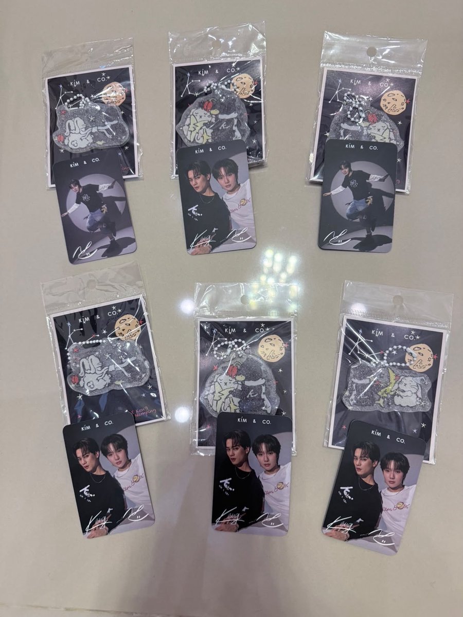 CPpticket's tweet photo. ปล่อย พวงกุญแจ kim&amp;co เก่งน้ำปิง

พวงกุญแจ + การ์ด 

#ตลาดนัดดูมันดิ #ตลาดนัดdmd #ตลาดนัดเก่งน้ำปิง https://t.co/LQQ254aOji
