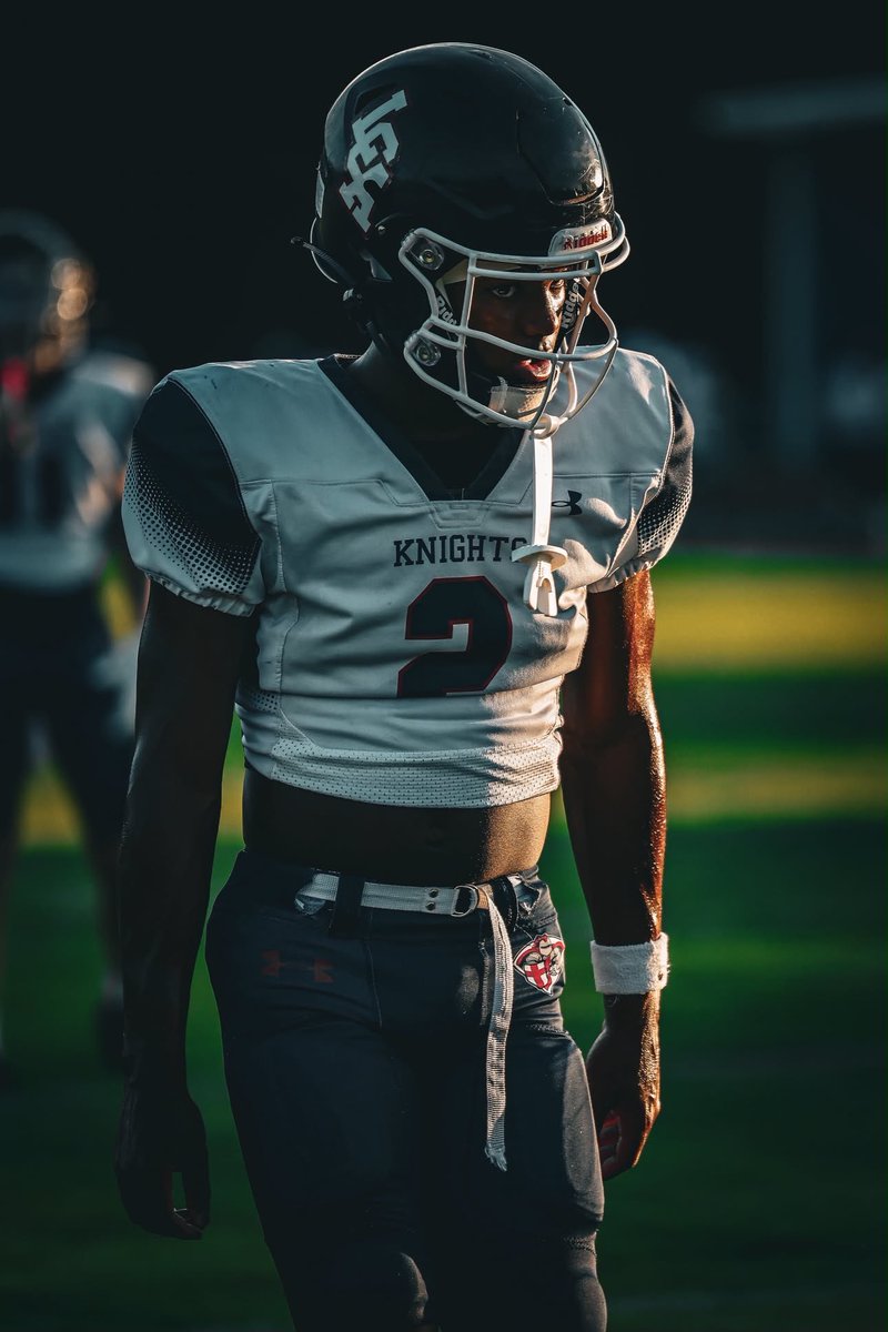 tristenjoness's tweet photo. TOP 10 MATCHUP AT ALEXANDRIA TOMORROW..LETS WORK‼️‼️
@MikeCoppage1 
@ShannonBelt3 
@LAvsAllYall 
@RecruitLouisian 
@LCAKnightFball https://t.co/t5B9quomH6