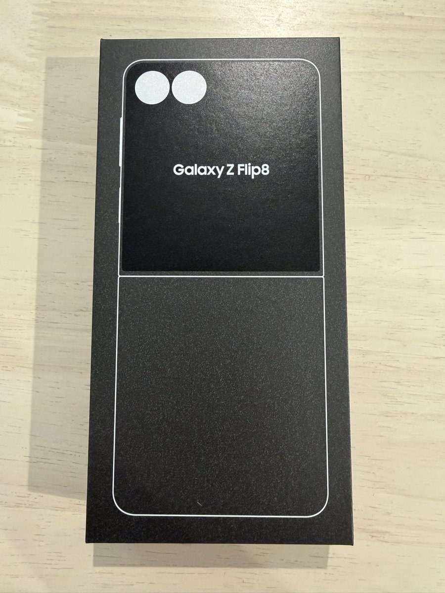 nator1_hrj's tweet photo. I’m switching from iPhone to the Galaxy Z Flip 8.

Let’s see if folding a phone makes life any simpler. https://t.co/0pf24dMMBP