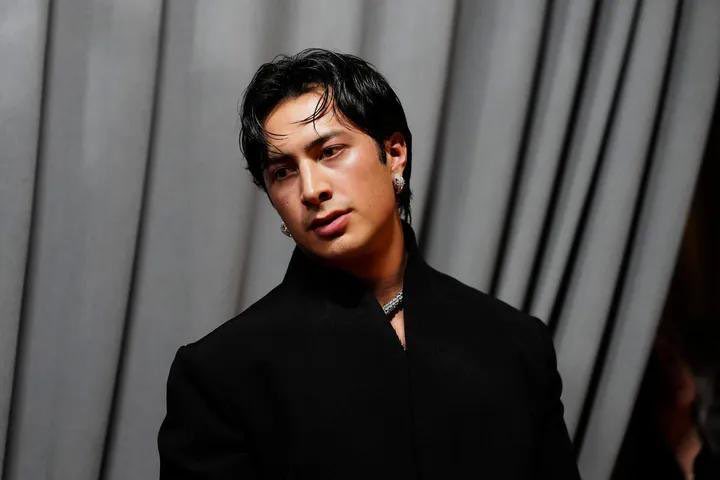 hudsonwupdates's tweet photo. This stunning face 🤩 Hudson Williams at the ‘YAGA’ premiere red carpet! https://t.co/Td3kSAyVG2