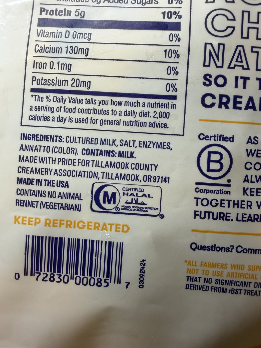 Ok81Gigi's tweet photo. On the back of my @TillamookDairy cheese. Straight in the garbage and never buying this crap again. Amish cheese for us from now on. No Hilal for my family and me. https://t.co/ruaKIiasLZ