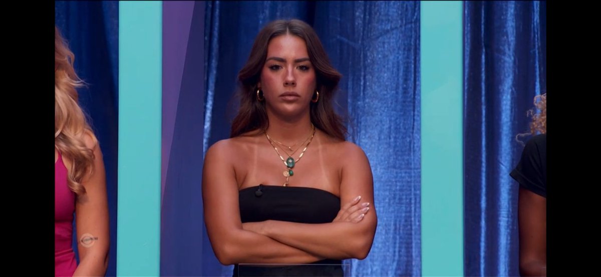 riversdrugs's tweet photo. Dee and Melody are now tied for comp wins #BB28 https://t.co/Lrgd1S07nD