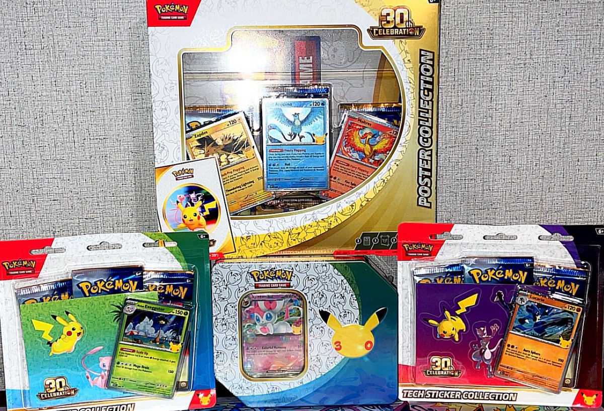 MasterChuck895's tweet photo. Hello beautiful people 💚 
It’s that time again to win my stuff 🫶 
this what I have to offer 🫡
30th Tin [Sylveon ex] 
30th Poster Collection [Promos]
30th Sticker Collection [Lucario] 
30th Sticker Collection [Exeggutor] 
—Winner takes all!
~~~~~~~~~~~~~~~~~~~~~~~~~~~
23 Spots @ $10 each spot (Max 6)
     “All shipping is already included”
~~~~~~~~~~~~~~~~~~~~~~~~~~~~
Once all spots are filled, I will start a group-chat with all members for further instructions/once completed ✔️ 
I will play the wheel of names live on twitch 🫡 last person standing on the wheel is victorious!! Good luck 🍀😈
Retweet for a chance to win a spot on the wheel 🎡(must follow me to win)