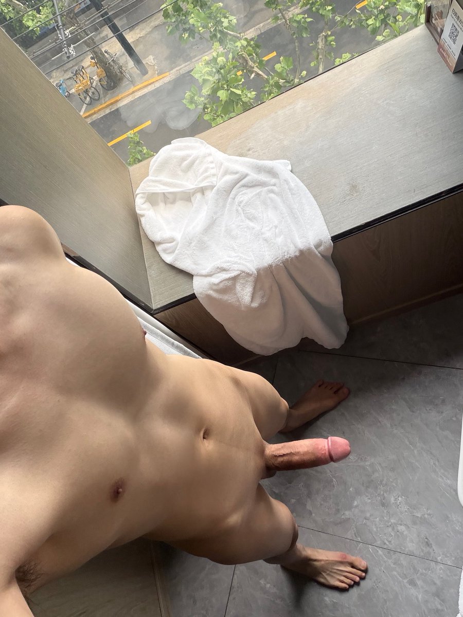 zuhpuz's tweet photo. 晨起。有没有狗逼想要口 https://t.co/IOvdijSDGs