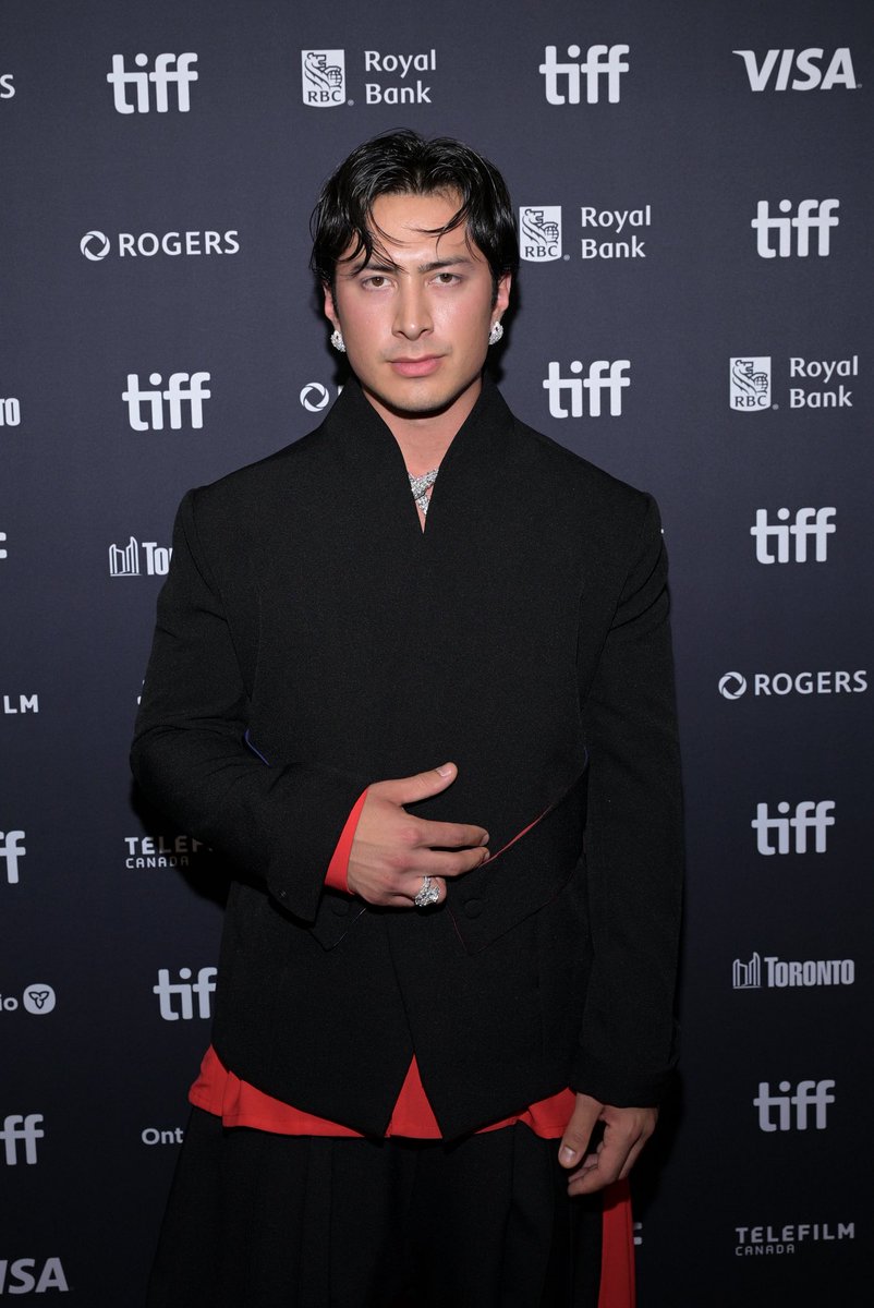 hudconfans's tweet photo. Oh hudson williams 🙌❤️

#yaga #tiff26 https://t.co/7D4vQRxeRc