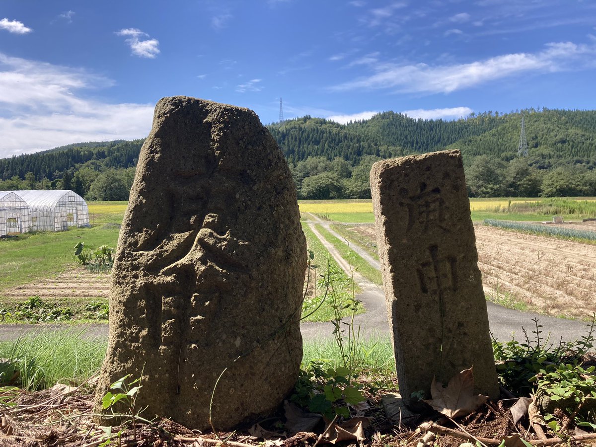 takerutagaito's tweet photo. 本日は石造物リサーチ！ https://t.co/CmBb0BxZB5