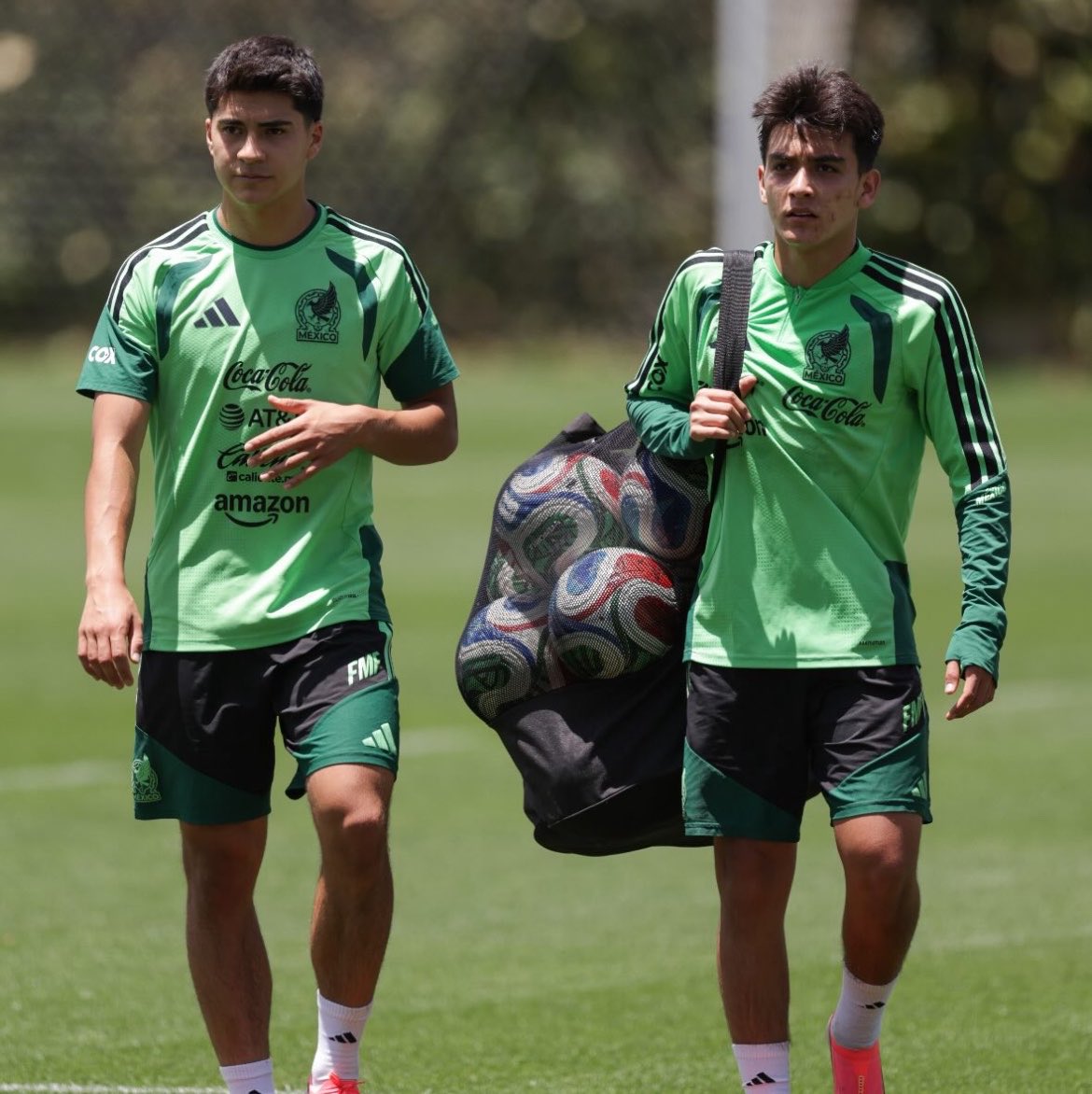 astonitboy's tweet photo. MY DUO IS BACK ❤️ https://t.co/2d6TPhBJ0s