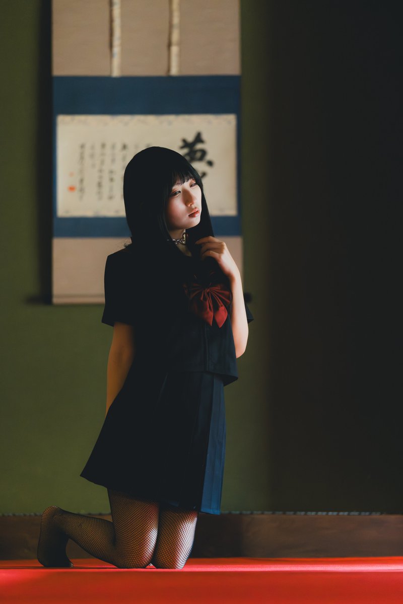 san_gentle's tweet photo. 「衝動」（4枚）

4枚目まで見ていただきたい！

涼白ましろさん（@chocolumi_mashi）
#ポートレート #古民家 #制服古民家 https://t.co/k2t5kEymIz