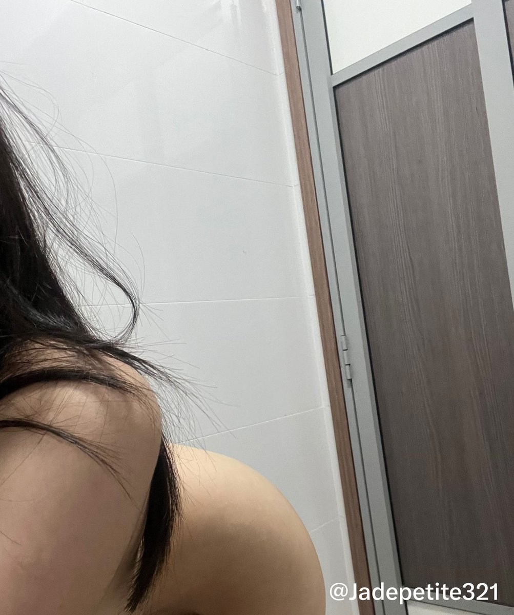 petitefae2's tweet photo. There is more to this premium channel if you haven't join yet can't know what I'm talking about 👌hahahaha 😆 

PM now to join for more Exclusive videos  📹 that can't come here sia https://t.co/OtmegLt5Ej https://t.co/UtWQ27PDyV