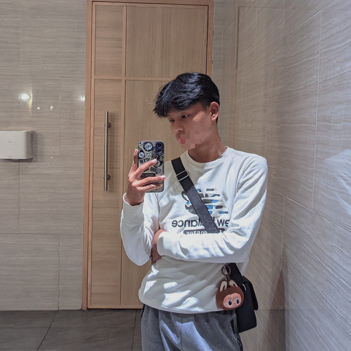javachiptall's tweet photo. QUEER FRIENDSHIP APPLICATION]

name: Mutia
age: 19
zodiac : ♐
height: 160 cm
hobby : joging, berenang, roblox tiap hari,suka yapping sampe oversharing
fun fact : pernah jadi biduan satu sekolah sampe di taksir kakel https://t.co/3IBnMbqLzN