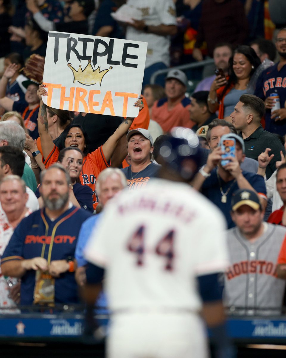 MLB's tweet photo. Yordan Alvarez's AL Triple Crown chase with 9 games remaining:

AVG: .311 AVG (1st)
HR: 40 (2nd, trailing Junior Caminero by 1)
RBI: 99 (2nd, trailing Pete Alonso by 3) https://t.co/hThdXTOMGq