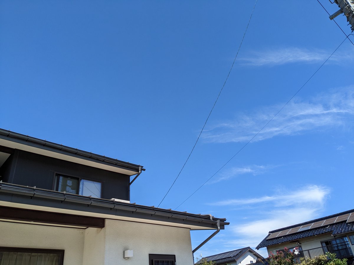 kspocket's tweet photo. お疲れさまです🙂‍↕️
本日は小布施に来ています🌰

秋晴れの青空が広がり、心地よい風が吹いています✨️

シルバーウィークを迎えるタイミングで台風接近中、、。どうか進路がそれてくれますように🙏

#企業公式つぶやき部
#企業公式相互フォロー
#企業公式秋のフォロー祭り https://t.co/VrcBS2RI8w